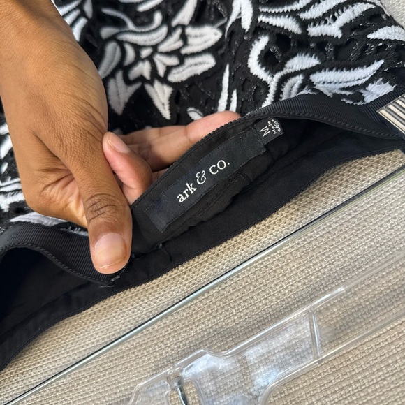 Ark & Co Black and White Floral Mini Skirt - Picture 3 of 3